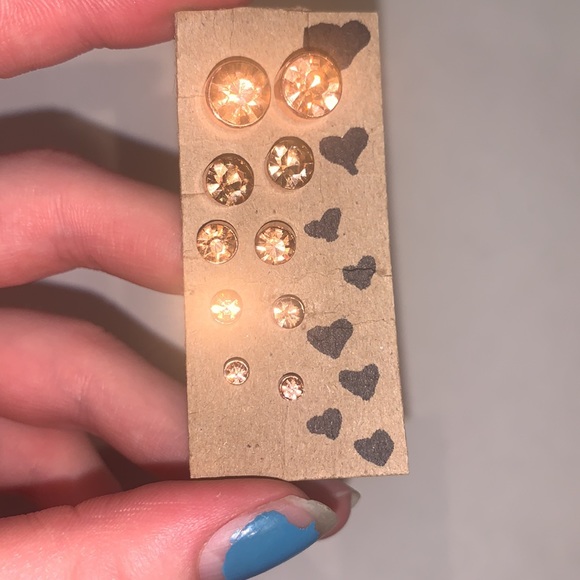 Rose gold earrings studs - Picture 3 of 3